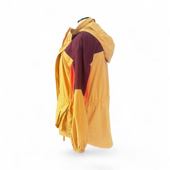 Fabletics Khloe Kardashian Women's The Heights Cargo Jacket Colorblock SIZE M - Picture 3 of 7